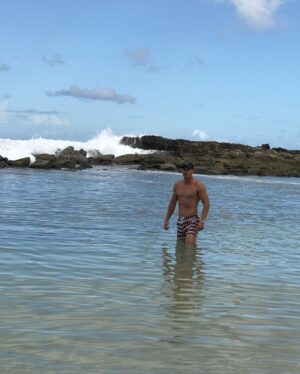 J. D. Pardo Instagram - Paparazzi caught me living my best life 🏝 

#hawaiilife #beach #sleepingforamonth