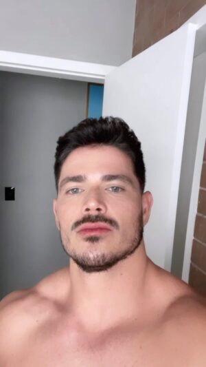 JP Gadêlha Instagram - já tava na hora✂️🥊
