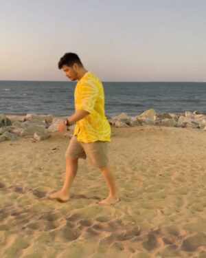 JP Gadêlha Instagram - Pense numa resenha esse rolê por Fortaleza com a @nocasomila! Amanhã tem episódio novo de Vem Fortalezear lá no @visitfortaleza! Perde não, que tá daquele jeitin!