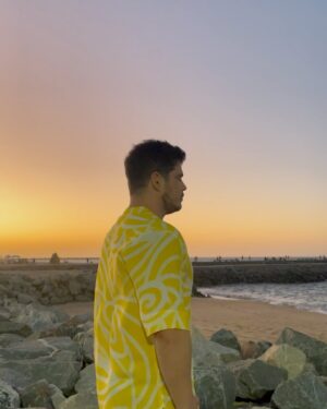 JP Gadêlha Instagram - Pense numa resenha esse rolê por Fortaleza com a @nocasomila! Amanhã tem episódio novo de Vem Fortalezear lá no @visitfortaleza! Perde não, que tá daquele jeitin!
