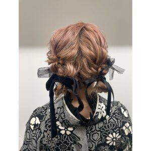 JUNNA Instagram - 先日、国際基督教大学を卒業しました🎓

4年間、大変なこともありましたが、家族、友人、関係者の皆さま、そして応援してくださった皆さまのおかげで、卒業することができました。

学生生活が終わる寂しさもありますが、これからも、音楽と存分に向き合って、最高の音楽を届け続けていきます！

---------------------------------

I graduated from International Christian University🎓

I would like to thank my family, friends, and everyone who supported me in my graduation. Thank you so much!!!!!

I’m so sad that my student life is over, but it means I have more time to face music! Thus, I would like to find and deliver music in my way.