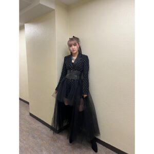 JUNNA Instagram - 『30th Anniversary Yuki Kajiura LIVE vol.#19 -Kaji Fes.2023-』DAY2、ありがとうございました🎤

改めて、30周年、おめでとうございます👏🏻

梶浦さんの楽曲に出会って、新しい私を見つけることができました。こうやって、30周年を一緒にお祝いすることができて、光栄です🫶🏻

素敵すぎる時間をありがとうございました！！！！！