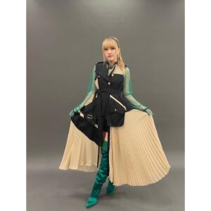 JUNNA Instagram - リスアニ！LIVE 2024 のパンフレットの時のオフショット📷

みんな、手に取ってくれましたか？

お衣装もとっても素敵でした。
なかなか普段挑戦しないグリーン💚
@maisonfuruta