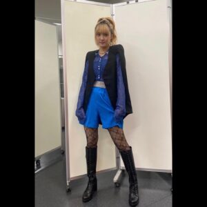JUNNA Instagram - ANIMAX MUSIX 2023

GARNiDELiAさんと「祝福/YOASOBI」を🎤
ガンダムをイメージしてブルーな衣装でした💙

初めて、声を重ねることができて、本当に光栄でした。
また、ご一緒できるように頑張りますっ🔥