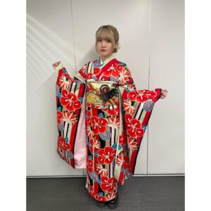 JUNNA Instagram - 新年あけましておめでとうございます🎍
今年もよろしくお願いします❤️‍🔥

そして、新年さっそく、重大発表！
初の全国11公演のツアー、夏に開催決定ですっっっ👏🏻

みんなの近くに会いにいけるの、とっても嬉しい！
ぜひ、みんなの夏をわたしにちょーだい！最高の夏にします！

2024年も、ライブ三昧な最高の一年にしようね、
みんな、よろしくお願いしますっ🫶🏻🫶🏻🫶🏻
