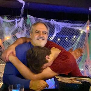 Jack Champion Instagram - Jon truly was the heart and soul of Avatar. 

So many of my life experiences the past 7 years were bc of Jon, from Hawaii to NZ, birthdays, holidays (ultimate Halloween costumes!), filming days, field trips, press days, he made it fun and was always there if you needed anything. 

Jon’s dedication to filmmaking and the caliber of producer and family man he was inspires me. Much love to Jamie, Jodie and Julie during this hard time. My mom and I are keeping you all in our hearts 💙