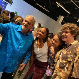 Jack Champion Instagram - Jon truly was the heart and soul of Avatar. 

So many of my life experiences the past 7 years were bc of Jon, from Hawaii to NZ, birthdays, holidays (ultimate Halloween costumes!), filming days, field trips, press days, he made it fun and was always there if you needed anything. 

Jon’s dedication to filmmaking and the caliber of producer and family man he was inspires me. Much love to Jamie, Jodie and Julie during this hard time. My mom and I are keeping you all in our hearts 💙