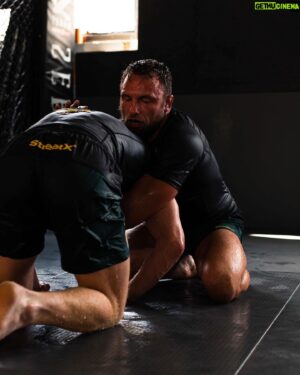 Jack Della Maddalena Instagram - Teaching @craigjonesbjj the art of Sambo.
@streetx
