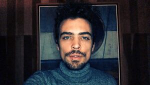 Jack Duarte Instagram - Quién me puede decir que un actor no es un músico de distintas esferas y un músico no es un actor que expresa, mueve, alienta y penetra con lenguas de fuego. Si la clave del día es el músico, feliz día al cantante que quiebra su alma para cantarle a Dios, músico que encanta al aire para que cante, al danzante que rompe sus límítes para mezclarse con los tiempos, al poeta que, con su fuego frío penetra, quema y suaviza... Feliz día a ese Arte que enseña que todos nos podemos aceptar y amar con una sola bandera: la armonía.