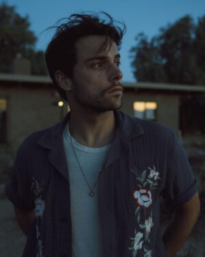 Jack Falahee Instagram - Looking for UFOs
📷 @mksadler