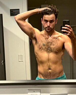 Jack Falahee Instagram - Kind reminder that donation link is in bio. Thanks for helping beat pediatric cancer! 

Too hot to train outside so i did some indoor cross training. Also, haircut.