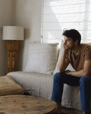 Jack Falahee Instagram - Thinking about the alternate timeline where i have a semi successful hiphop career under the moniker Bom Trady

📷 @mksadler