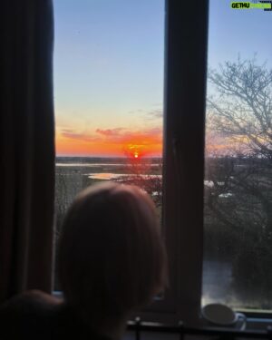 Jack Lowden Instagram - On the morn.