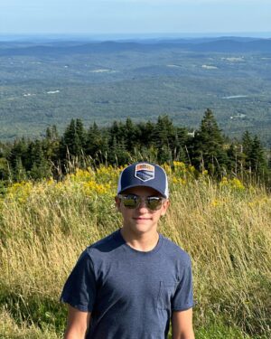 Jack Messina Instagram - Birthday Excursions 🏙️ 🏔️ @mountsnow #nyc