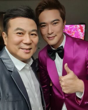 Jack Neo Instagram - 那天去电视台宣传电影，结果遇到了很多老朋友，俊男美女。。。