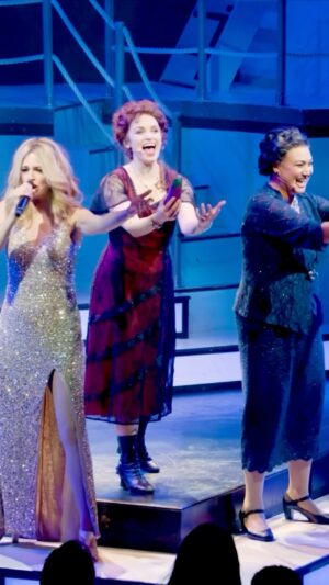 Jackie Burns Instagram - Just us belting our tits off! 🎶 #TITANIQUE
