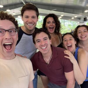 Jackie Burns Instagram - “Here’s looking at you kid”. And what a Beautiful time it was! My first time at the @themuny and it did not disappoint!!!! ❤️ 
•
•
•
•
#musical #musicaltheatre #beautiful #beautifulthecarolekingmusical #caroleking #regional #theater #summer #summervibes #summercamp #singer