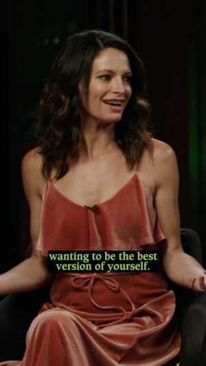 Jackie Burns Instagram - “I hope WICKED continues to empower everyone to be and stand in their true authentic self.” - Jackie Burns 🧹
Watch @jackieburnsnyc in “A WICKED Roundtable: 20 Years of Elphaba” for #WICKED20. Link in bio.