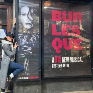 Jackie Burns Instagram - First preview tonight!💋 @burlesquethemusicaluk