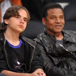 Jackie Jackson Instagram - 𝗠𝗮𝘆 𝘆𝗲𝗮𝗿 𝟮𝟳 𝗯𝗿𝗶𝗻𝗴 𝘆𝗼𝘂 𝗻𝗼𝘁𝗵𝗶𝗻𝗴 𝗯𝘂𝘁 𝗵𝗮𝗽𝗽𝗶𝗻𝗲𝘀𝘀, 𝗵𝗲𝗮𝗹𝘁𝗵 𝗮𝗻𝗱 𝘄𝗲𝗮𝗹𝘁𝗵🙏🏽 𝗛𝗮𝗽𝗽𝘆 𝗯𝗶𝗿𝘁𝗵𝗱𝗮𝘆 𝘁𝗼 𝗺𝘆 𝗻𝗲𝗽𝗵𝗲𝘄, @princejackson🎉

#JackieJackson
#PrinceJackson
#Jackson5
#Jacksons