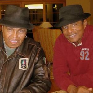 Jackie Jackson Instagram - 𝗛𝗮𝗽𝗽𝘆 𝗵𝗲𝗮𝘃𝗲𝗻𝗹𝘆 𝗯𝗶𝗿𝘁𝗵𝗱𝗮𝘆, 𝗽𝗮𝗽𝗮 𝗝𝗼𝗲🤍 𝗙𝗹𝘆 𝗵𝗶𝗴𝗵 𝗮𝗻𝗱 𝘄𝗮𝘁𝗰𝗵 𝗼𝘃𝗲𝗿 𝘂𝘀🦅

#TheHawk
#JoeJackson
#Jackson5
#JackieJackson