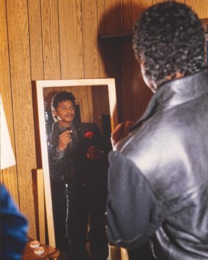 Jackie Jackson Instagram - 𝙸 𝚍𝚘𝚗’𝚝 𝚌𝚊𝚛𝚎 𝚠𝚑𝚘 𝚒𝚜 𝚍𝚘𝚒𝚗𝚐 𝚋𝚎𝚝𝚝𝚎𝚛 𝚝𝚑𝚊𝚗 𝚖𝚎. 𝙸 𝚊𝚖 𝚍𝚘𝚒𝚗𝚐 𝚋𝚎𝚝𝚝𝚎𝚛 𝚝𝚑𝚊𝚗 𝙸 𝚠𝚊𝚜 𝚢𝚎𝚜𝚝𝚎𝚛𝚍𝚊𝚢. 𝙸𝚝’𝚜 𝙼𝚎 𝚟𝚜 𝙼𝚎.🪞

#WednesdayWisdom
#QOTD
#JackieJackson
#Jackson5