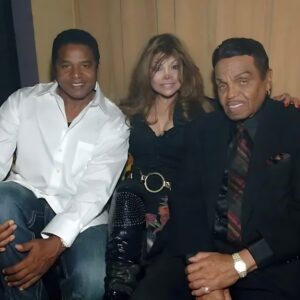 Jackie Jackson Instagram - 𝗛𝗮𝗽𝗽𝘆 𝗙𝗮𝘁𝗵𝗲𝗿’𝘀 𝗗𝗮𝘆 𝘁𝗼 𝗮𝗹𝗹 𝘁𝗵𝗲 𝗱𝗮𝗱𝘀, 𝘁𝗵𝗲 𝗻𝗼𝘁 𝘆𝗲𝘁 𝗱𝗮𝗱𝘀, 𝘁𝗵𝗲 𝘀𝘁𝗲𝗽𝗱𝗮𝗱𝘀, 𝘁𝗵𝗲 𝗺𝗼𝗺𝘀 𝘄𝗵𝗼 𝗮𝗿𝗲 𝗱𝗮𝗱𝘀, 𝘁𝗵𝗲 𝗮𝗱𝗼𝗽𝘁𝗶𝘃𝗲 𝗱𝗮𝗱𝘀, 𝘁𝗵𝗲 𝗴𝗿𝗮𝗻𝗱𝗮𝗱𝘀, 𝗮𝗻𝗱 𝘁𝗵𝗲 𝗱𝗮𝗱𝘀 𝘄𝗵𝗼 𝗮𝗿𝗲 𝗻𝗼 𝗹𝗼𝗻𝗴𝗲𝗿 𝘄𝗶𝘁𝗵 𝘂𝘀.🤍🕊️

#FathersDay
#Jacksons
#Jackson5
#J5
