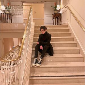 Jackson Dollinger Instagram - chapter 16 📜

“seasons” out now 👁