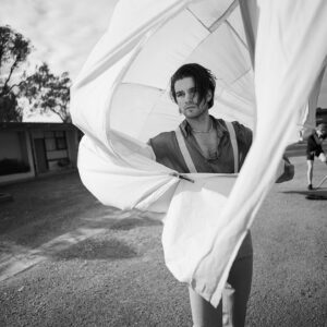 Jackson Gallagher Instagram - On the set of @fleurdemurmusic latest music video … out soon

🧡⚡️💜

📷 @olisansom 
HMU @kahliimorrison_mua