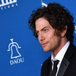 Jackson Rathbone Instagram - Thank you @officialsbiff for inviting me to your prestigious and wonderful event, celebrating film and filmmakers!
It’s an honor to premiere our new film, @booksanddrinksmovie in beautiful Santa Barbara!

Also! Massive shoutout to my new buddy Kyle for the help grabbing a tux for the event yesterday. @menswearhouse for the save! (I lost my tux in my last move.) .. and yes .. I am making THE face .. I guess I just do that. Hahaha!