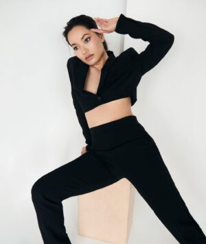 Jacky Lai Instagram - Icy but if u know how to treat her she be sweeter than an iced tea 

📸: @richielubaton 
MUA: @nadiahoecklin 
Stylist: @sarahdanniels 
PR: @themprfirm