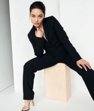 Jacky Lai Instagram - Icy but if u know how to treat her she be sweeter than an iced tea 

📸: @richielubaton 
MUA: @nadiahoecklin 
Stylist: @sarahdanniels 
PR: @themprfirm