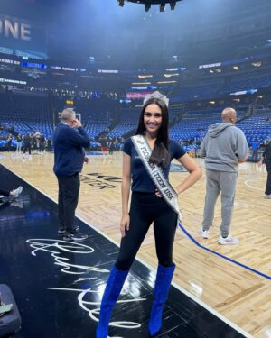 Jaclyn Stapp Instagram - Bringing the magic to the court! @orlandomagic 🏀✨ Thank you Orlando magic for having our @missflusa @missflteenusa as guests. Fun night and electrifying win!  #OrlandoMagic #Nbaplayoffs #Missflusa @carolineedixon  @shar.nelsonn