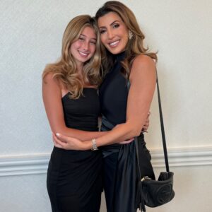 Jaclyn Stapp Instagram - Happy Mother’s Day to the best mom in the world. My Superhero! I’m so thankful to have someone like you in my life! You’ve taught me to be the woman I am today.  I’m so thankful to have a mentor like you. You have always been there for me and my number one supporter. I love every memory I have with you. You always make me laugh when I’m down and are always there to comfort me! I love you so much  mom!! ❤️ @jaclynstapp