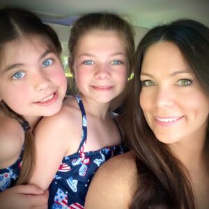 Jacob Young Instagram - Missin’ these 3 ladies of my life. It’s been over 3 incredibly successful weeks changing lives. Can’t wait to see you tomorrow! @christenyoung4