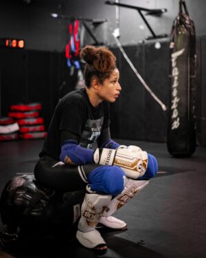 Jacqueline Cavalcanti Instagram - O único momento do dia  que  a minha atenção e foco está a 100%🫡🧠

@boosterfightgear 👊

@📸emilsmarie