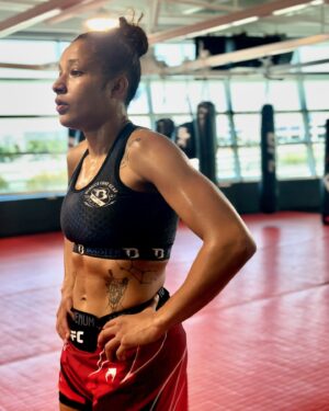 Jacqueline Cavalcanti Instagram - “Beat me, hate me. You can never break me“

🗣️I will keep working like crazy!

#woman #fight #keepworking #ufc#poatan #cavalcanti #fitness #photooftheday #photowoman #lasvegas #vegas #linda #ufc