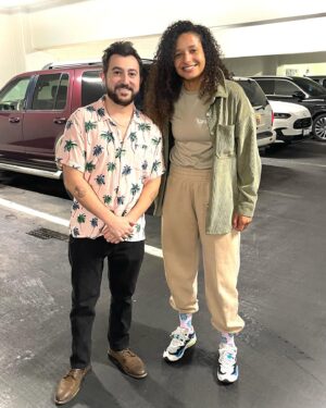 Jacqueline Cavalcanti Instagram - Encontrei o Greg pelo estacionamento aqui por Las Vegas 😅
 
Vejo esse rapaz desde pequena, ele fez parte de uma das minhas séries favoritas! “TODO MUNDO ODEIA O CHRIS” 👌

Thank you @thevincentmartella 🩵

#brasil #todomundoodeiaochris #greg #lasvegas #vincentmartella #elatataonasua #series