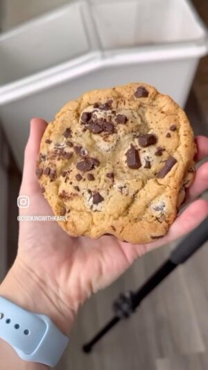 Jacques Torres Instagram - REPOST:

@cookingwithkarli said it ... our Chocolate Chip Cookies are the BEST! 🙌🍪🤩 We absolutely love seeing Jacques’ Famous Chocolate Chip Cookies made from scratch, and Karli did an exceptional job. We hope everyone treats themself to something sweet this holiday season!