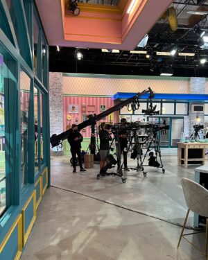 Jacques Torres Instagram - On this episode watch our bakers attempt to master the art of fondant! 🍰 It is so much fun to see our bakers improve their skills and learn new techniques. Watch episode 3 to find out which bakers conquered the challenges or if there were some fondant fails! Stream @nailedit on @netflix now 🤩