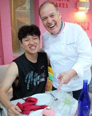 Jacques Torres Instagram - It was so great to meet everyone last night and watch you put together my desserts at @netflixbites!