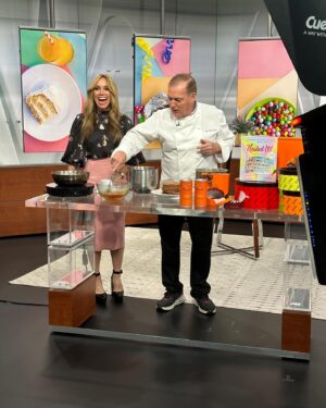 Jacques Torres Instagram - This season of @nailedit is one big “pastry bootcamp” as I mentioned before on  @newyorklivetv with @sara_gore ! I loved sharing more about this season and how amazing it is to see our bakers improve after each challenge. I had an amazing time today showing Sara how to make a caramel cage, you can learn too! 🍪👀🤩