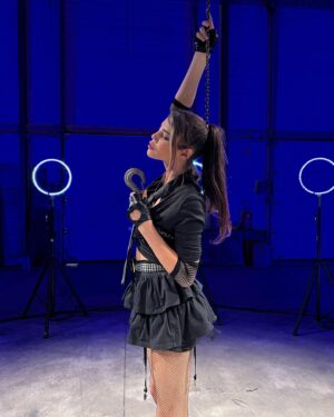 Jade Cavoué Instagram - Backstages 🎥 à 3 mètres du sol (SOCIAL GAME, youtube)