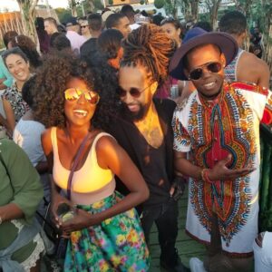 Jade Eshete Instagram - When that light hits you just right ...
#glow #everdaypeople #brooklyn