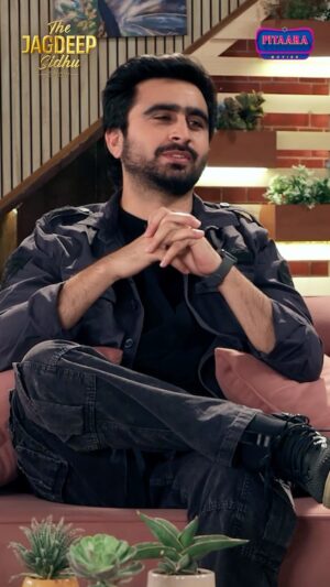 Jagdeep Sidhu Instagram - Ye Bada Jaanwar Hai, Chhote Pinjre Mein Nahi Samayega, Ye Apni Duniya Khud Banayega ❤️‍🔥💯

🎬✨ Get ready for an exclusive journey into the lives of Punjab’s biggest stars ! Hosted by Jagdeep Sidhu.
THE JAGDEEP SIDHU SHOW dives deep into Life Journey, triumphs, and achievements. Catch the First Episode promo now! 🌟

The Jagdeep Sidhu Show Episode with Jagjeet Sandhu
Will Telecast on 
20th July, 7:00 PM

Only on @pitaaratv

Guest : @ijagjeetsandhu 
Host : @jagdeepsidhu3 

@imsandeepbansal @deepabhatia @nitin_gupta03 @ajayvirtoor @ashudhirofficial @ashrraykhurana @zeenatthind @tanvisharmamusic @imjagmeetkaurofficial @arjanvirkofficial @mukularora04 @p.pankusharma @shaileshesharma @manjit_cinematographer @khushdeepkkb @princerajput_5055 @honeythakur.x @k.gupta0801 @babbutrubarber @sun_makeover86 @pradeep_chaubey @iam_gauravbabbar @atifshakeb @hiteshtilawat02 @garg.rajat2 @harjitbagga23

Sponsored By
@marutisuzukiofficial 
@bingo_tedhemedhe 
@aashakiranivf

Mobile Partner - @tecnomobileindia
Hospitality Partner - @hyattregencychandigarh
Wardrobe Partner - @kapsonsfashion

#JagjeetSandhu #TheJagdeepSidhuShow #PunjabiStars #BehindTheScenes #NewShow #PromoRelease #RapidFire #Inspiration #PunjabiArtists #bingotedhemedhe