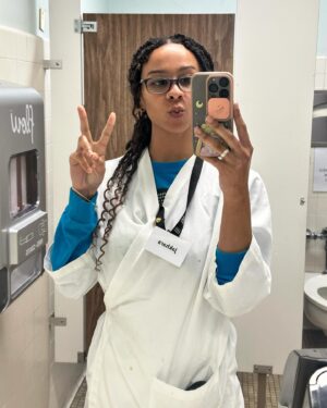 Jahkara Smith Instagram - been getting really heavily involved in museums and fossil prep lately 🥹🥰 if you find any cool bones…save them for me 😂💛🦴💀
