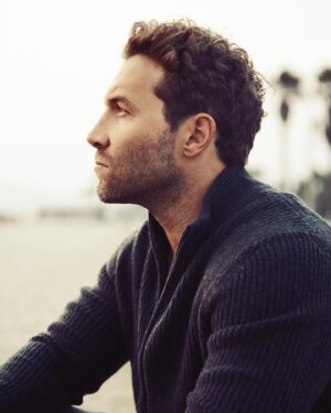 Jai Courtney Instagram - Thank you @gio_journal ! Always love shooting w the legend @johnrussophoto
Big thanks @neilcohenstyle @joannapford 
#honestthief #honestthiefmovie