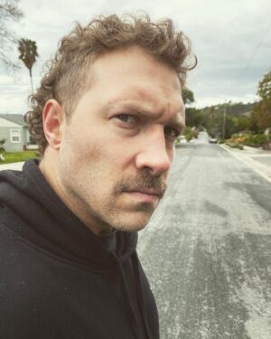 Jai Courtney Instagram - sometimes you don’t know what you’re lookin for til it’s right under your nose #staysane