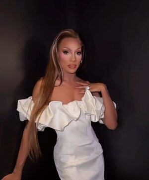 Jaida Essence Hall Instagram - 🤍 It’s my Birthday!🎂 I’m so excited to be celebrating another year around the world and step into a a brand new era! This year for my right before my birthday I was able to speak with creative at @nbcuniversal to speak about my life, my art and my reflect on my journey so far. Thank you so much @prinze.ramzi and the entire team for giving me this experience. This along with so many other moments have made this year unforgettable for me. Nothing is without its troubles tho. As beautiful as this was there have definitely been some struggles. Each and everyone though, I’m thankful for as well because they have allowed me to learn more about the world around me and reminded me that life is ever changing(and that’s ok). I’m becoming stronger and it’s feels correct! My birthday wish this year is that we all get to see at least a glimpse of ourselves in the light we deserve! I wanna thank all the people that hold me down, because yall always help me find that light even if I forget. Even if it’s just here on socials, I wanna thank yall for celebrating my birthday with me! I love yall! 🤍

Pics and Video: @isthatjazmine 
Earrings: @swarovski 
Dress: @houseofcb 
Shoes: @louboutinworld 
Custom Stoning on Shoes: @primekreations1 
Hair: Abias
Hairstyling: @omgeewigs