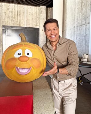 Jaime Cantizano Instagram - Encuentros con #historicosdelatelevision La Ruperta me ha alegrado la mañana. #123respondaotravez #mascota #tv